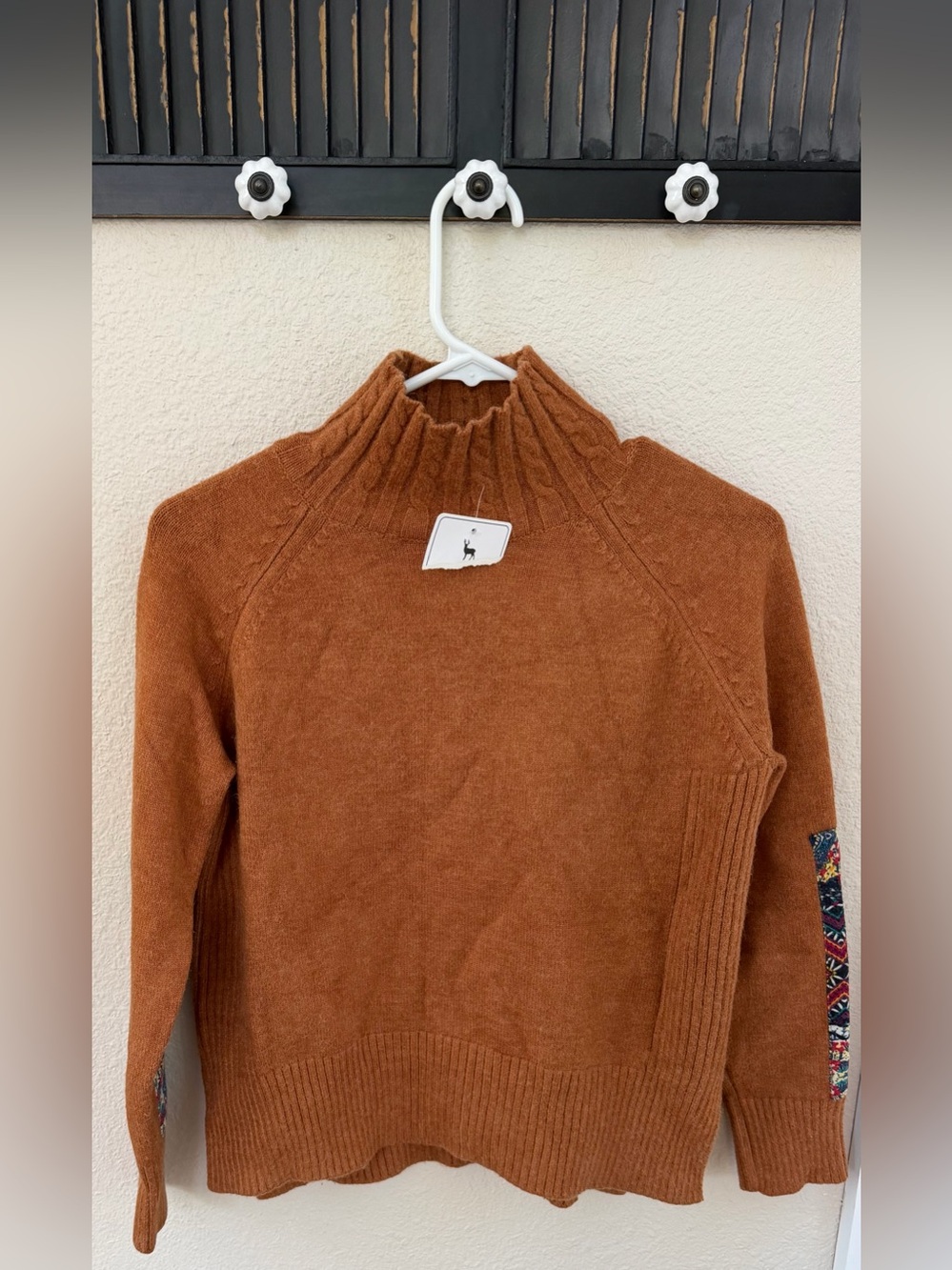 NWT Gorgeous Gold Sweater with Floral Patches on elbows. Unique. Missing tags